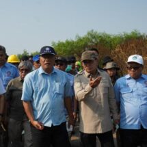 Pimpin Penanganan di Lapangan, Bupati Maesyal Terima Arahan Strategis Menteri LH Terkait Kebakaran TPA Jatiwaringin