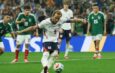 Inggris Singkirkan Meksiko, Menang Dramatis dengan 10 Pemain