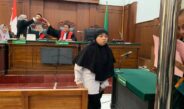Wanita Surabaya Robohkan Rumah Dinas Pakai Ekskavator Divonis 11 Bulan Bui
