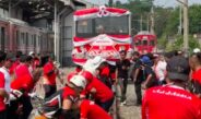 Tarik Tambang Nggak Level, Ada Lomba Tarik KRL di Depok