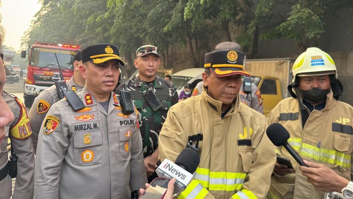 Polisi Selidiki Penyebab Kebakaran Permukiman di Gambir Jakpus